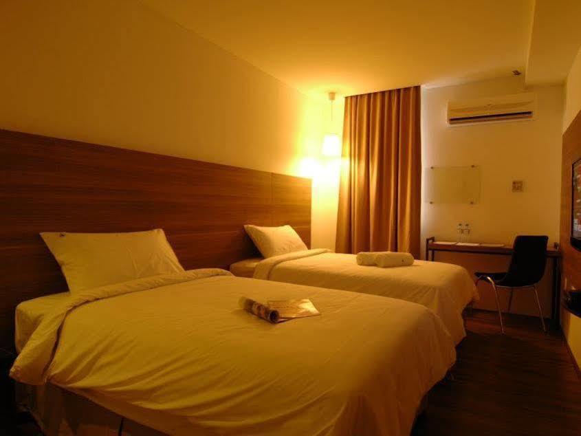 The Leverage Business Hotel - Bandar Baru Mergong Alor Setar Esterno foto