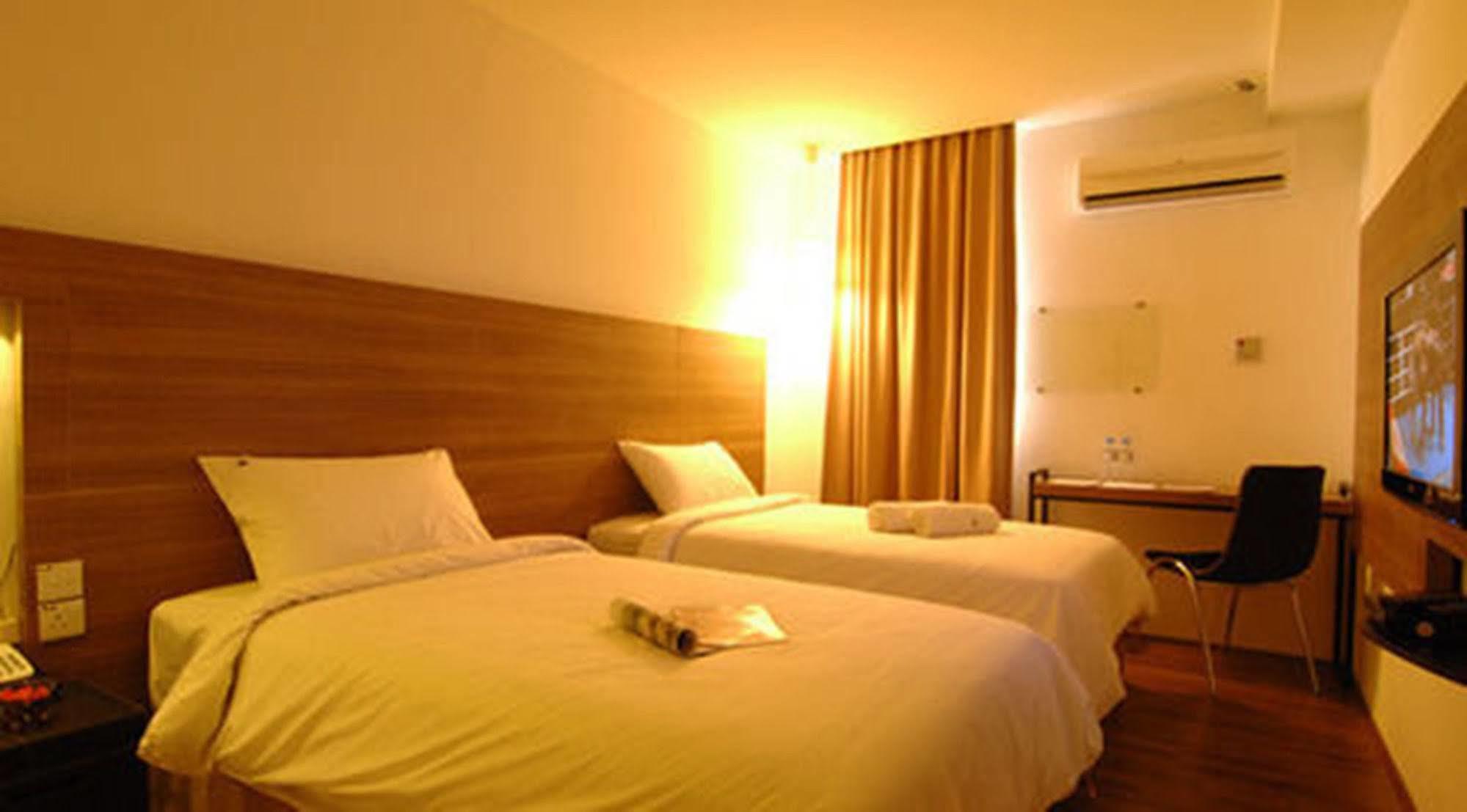 The Leverage Business Hotel - Bandar Baru Mergong Alor Setar Esterno foto